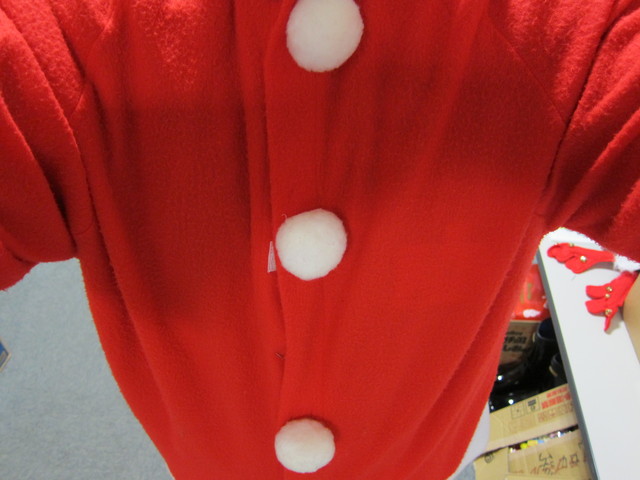 廊下で着替えてました